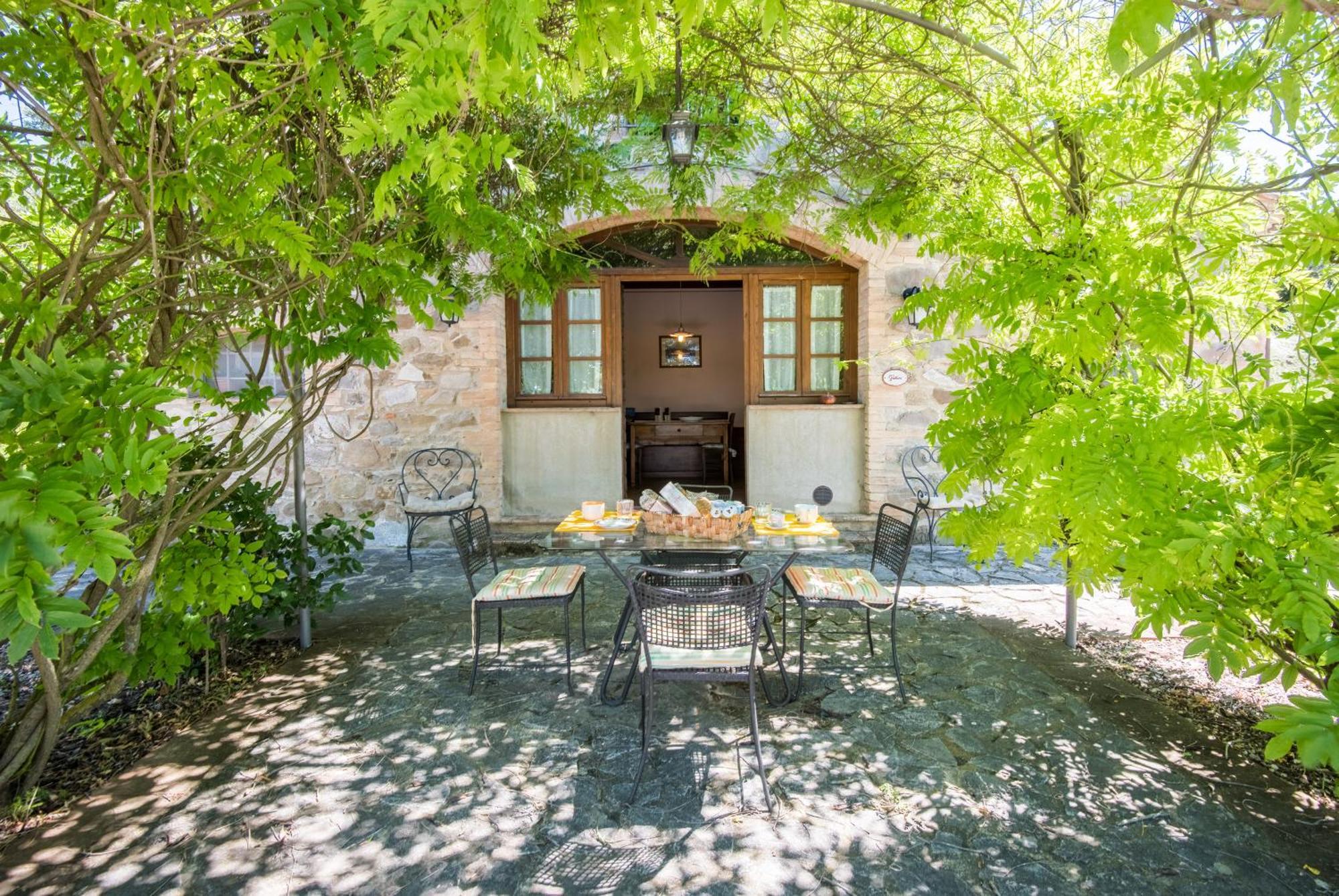 Glicine Apartment Podere Giardino Montalcino Exteriör bild